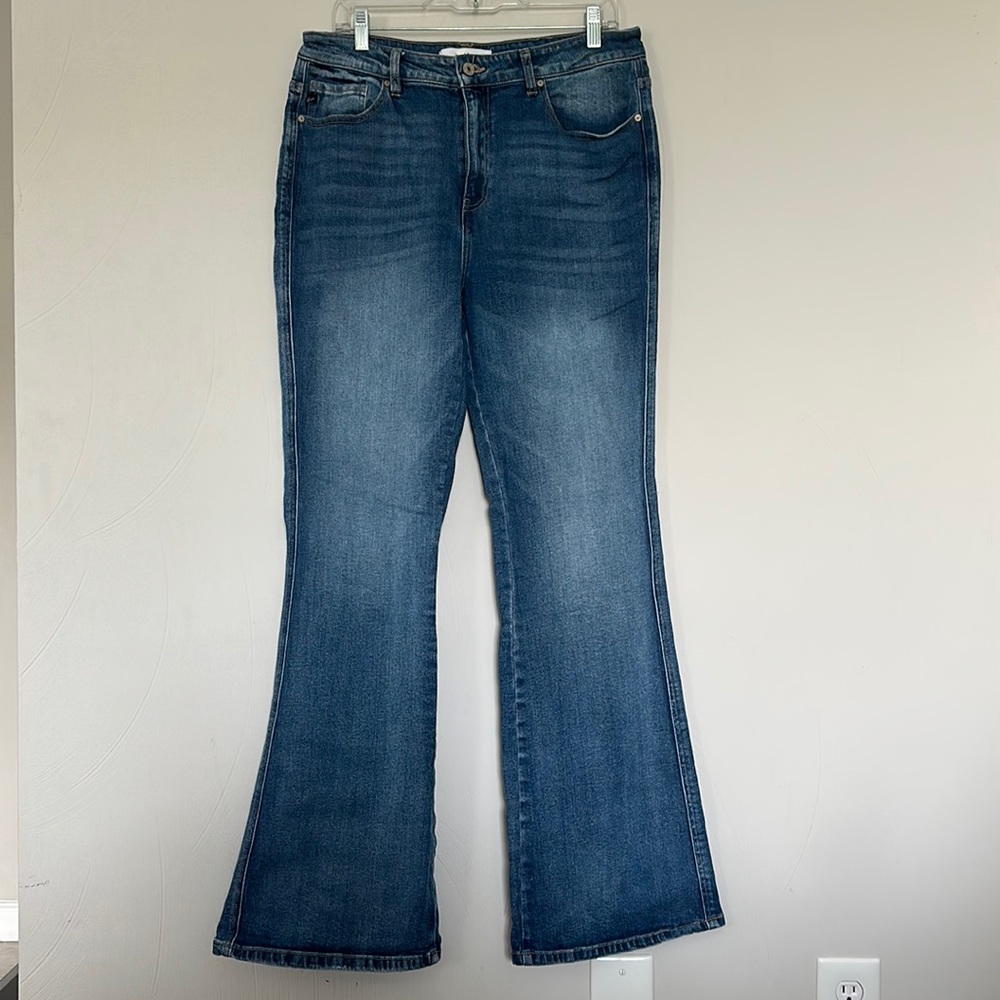 KanCan VICI High Waisted Stretch Flare Whisker Wash Jeans